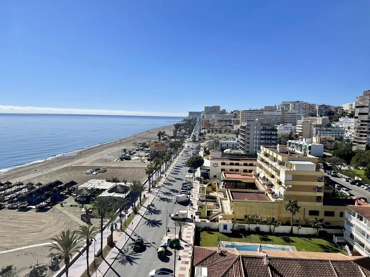 Exclusive Beachfront Apartment Torremolinos - Pool - Paddle - Tenis - Wifi - Central Aircon